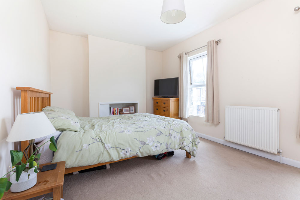 Wellington Road, Wanstead E11 Theydons