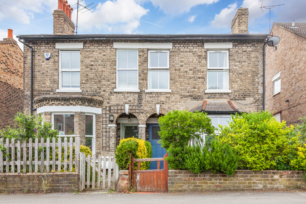 Wellington Road, Wanstead E11 Theydons