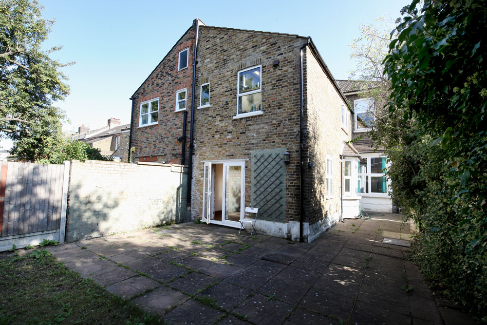 Forest Drive West, Upper Leytonstone E11 Theydons