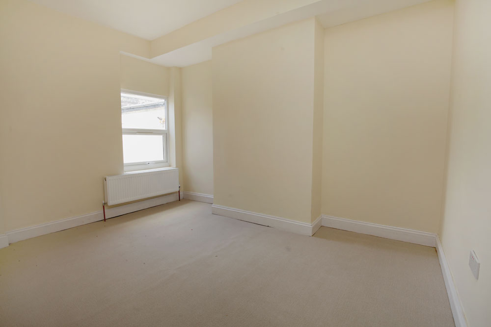 Grove Green Road, Leytonstone E11 Theydons