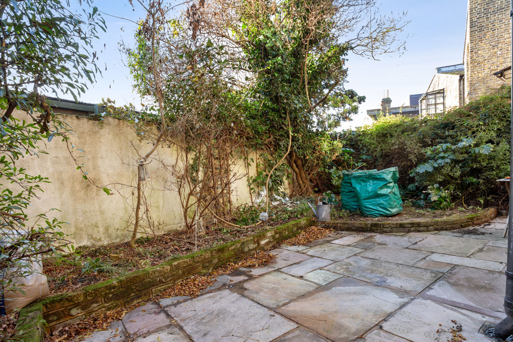 Vernon Road, Leytonstone, E11 Theydons