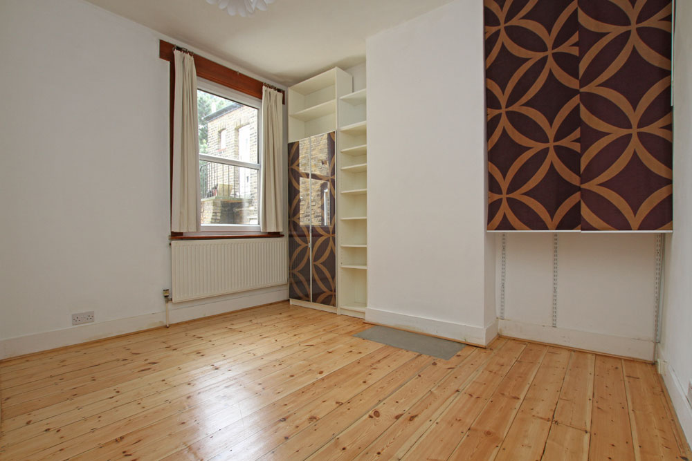 Albert Road, Leyton, E10 Theydons