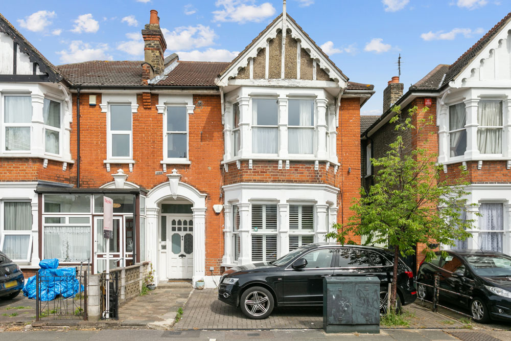 Wanstead Park Avenue, E12 Theydons